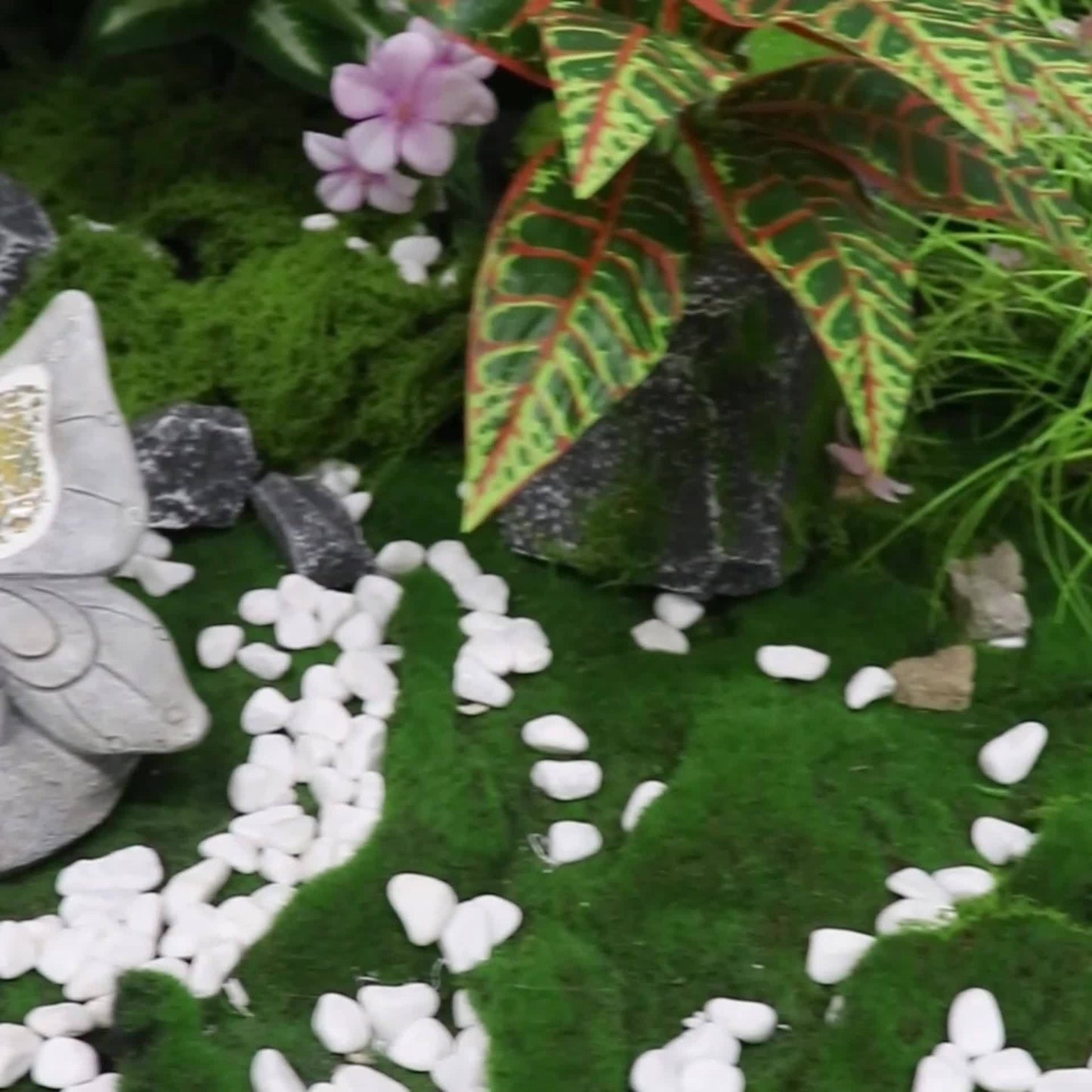 Solar Resin Butterfly Figurine For Outdoor Garden Decor